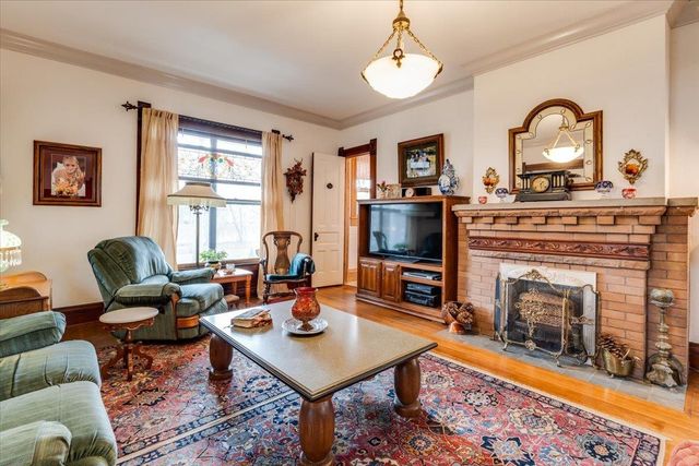 1421 N Park Pl, Wichita, KS 67203