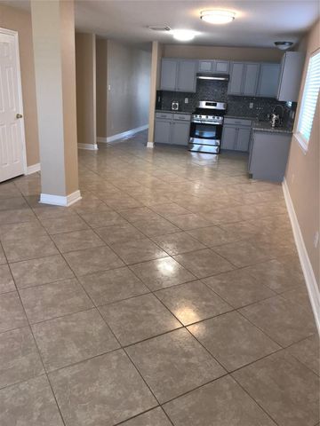 2844 Morningmist Lane, Dickinson, TX 77539