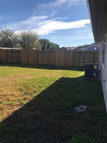 2844 Morningmist Lane, Dickinson, TX 77539