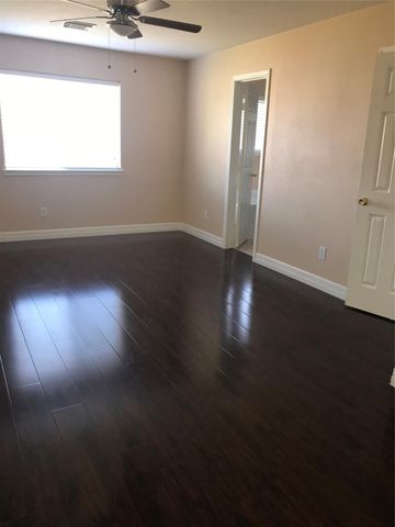 2844 Morningmist Lane, Dickinson, TX 77539