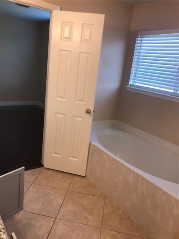 2844 Morningmist Lane, Dickinson, TX 77539