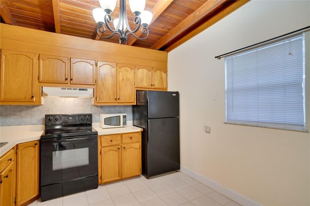 1533 SUFFOLK STREET N, St Petersburg, FL 33710