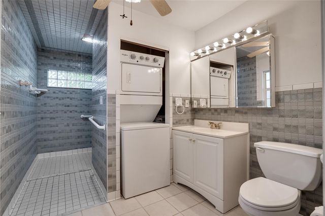 1533 SUFFOLK STREET N, St Petersburg, FL 33710