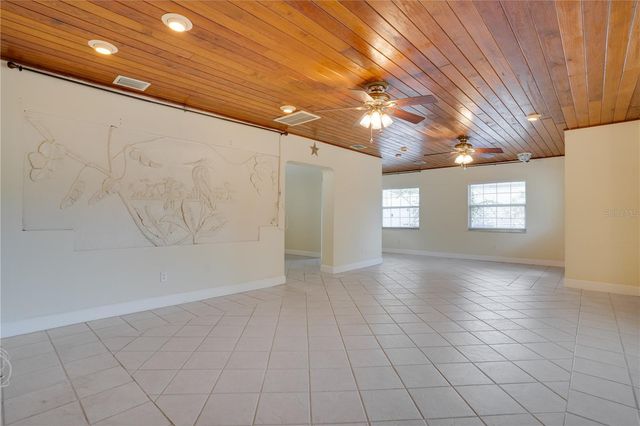 1533 SUFFOLK STREET N, St Petersburg, FL 33710