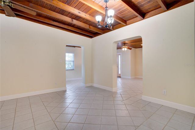 1533 SUFFOLK STREET N, St Petersburg, FL 33710