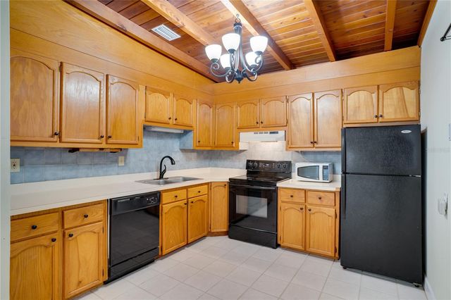 1533 SUFFOLK STREET N, St Petersburg, FL 33710