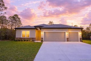 87 Vinca Street, Homosassa, FL 34446