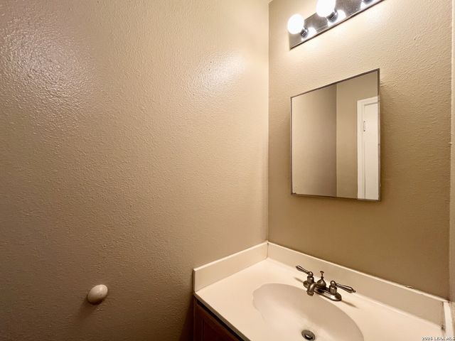 9119 Maverick Pass, San Antonio, TX 78240