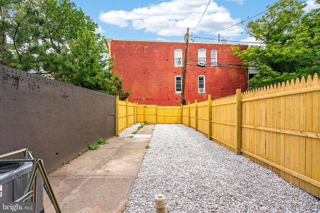 402 E NORTH AVE, Baltimore, MD 21202