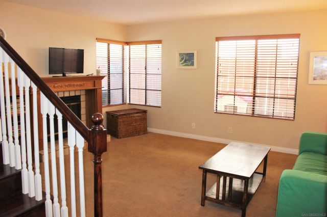 5537 Lesa Rd, La Mesa, CA 91942