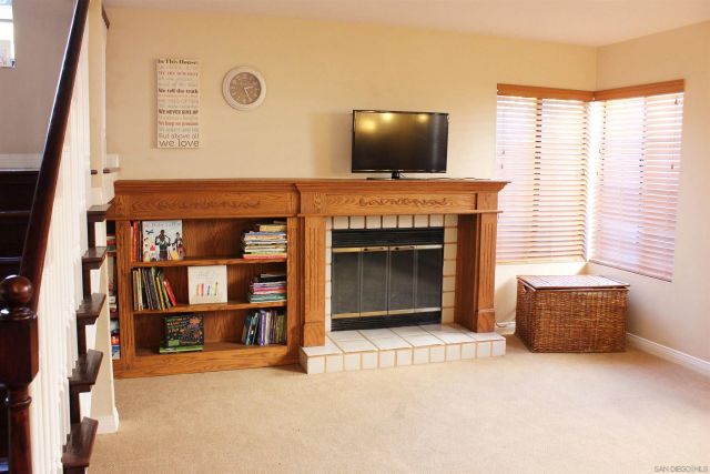 5537 Lesa Rd, La Mesa, CA 91942