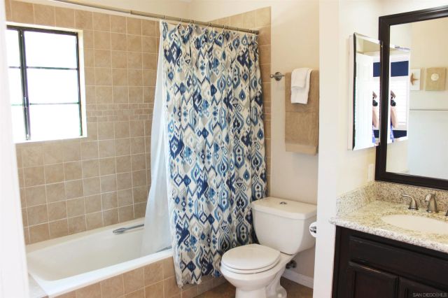 5537 Lesa Rd, La Mesa, CA 91942