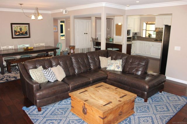 5537 Lesa Rd, La Mesa, CA 91942