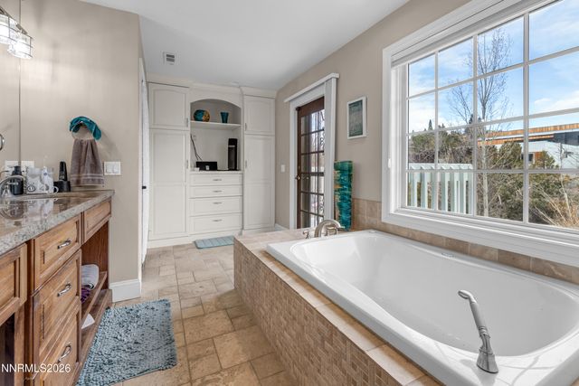 4260 Longknife Road, Reno, NV 89519