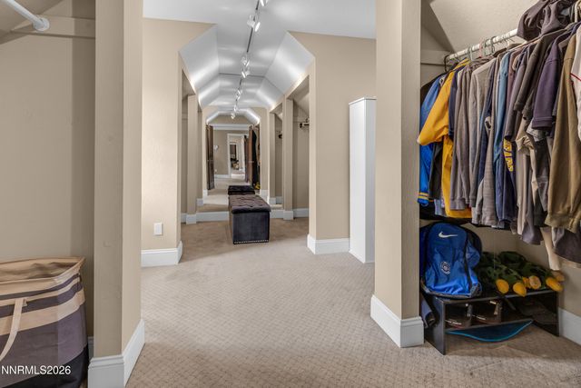 4260 Longknife Road, Reno, NV 89519