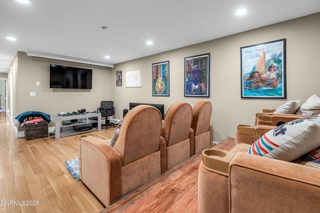 4260 Longknife Road, Reno, NV 89519