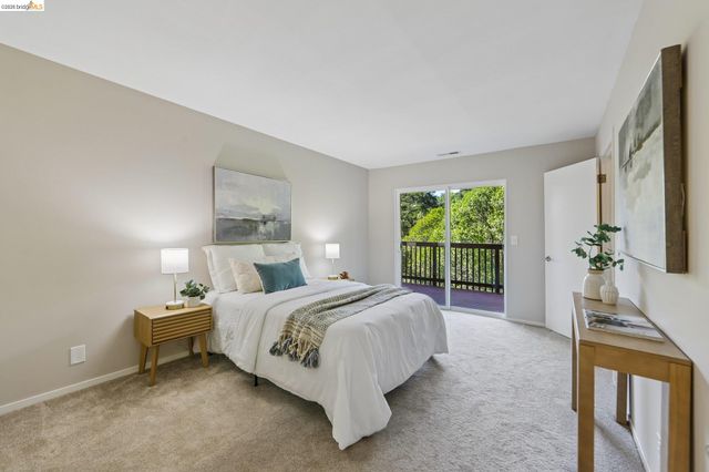 6643 Aitken Dr, Oakland, CA 94611