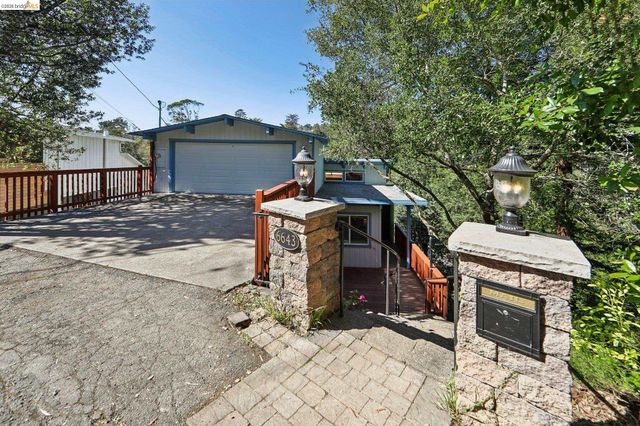 6643 Aitken Dr, Oakland, CA 94611