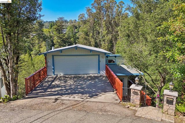 6643 Aitken Dr, Oakland, CA 94611