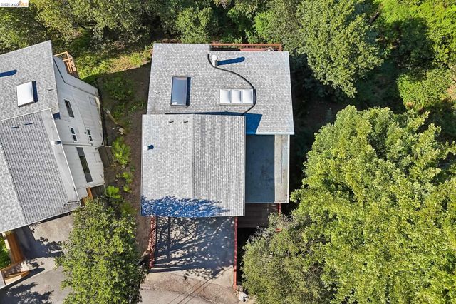 6643 Aitken Dr, Oakland, CA 94611