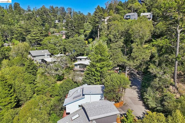 6643 Aitken Dr, Oakland, CA 94611