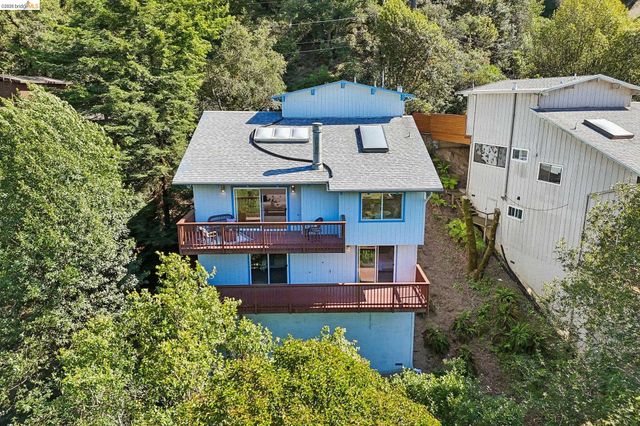 6643 Aitken Dr, Oakland, CA 94611