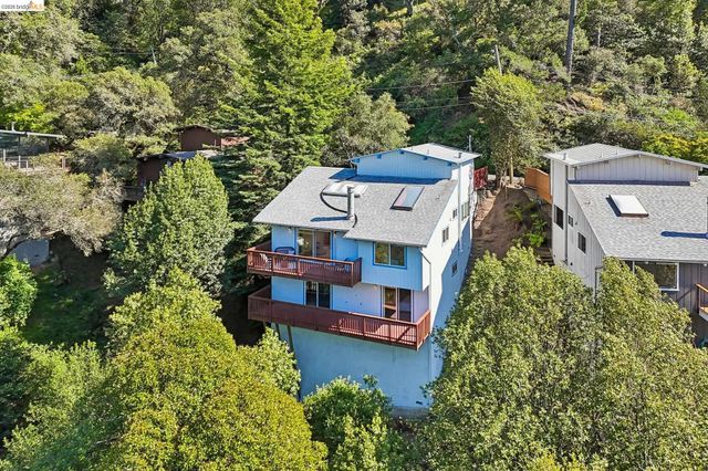 6643 Aitken Dr, Oakland, CA 94611