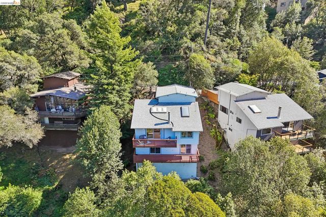 6643 Aitken Dr, Oakland, CA 94611