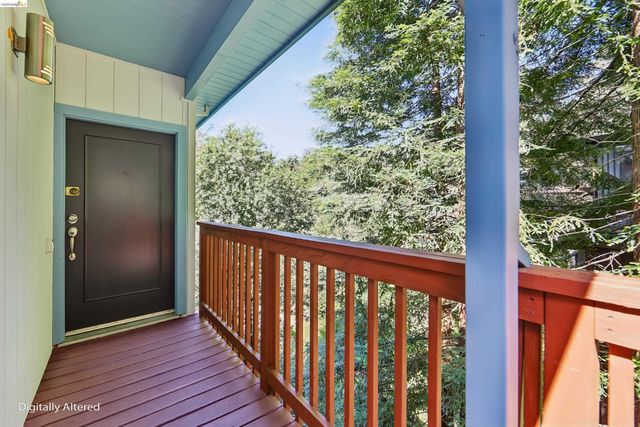 6643 Aitken Dr, Oakland, CA 94611