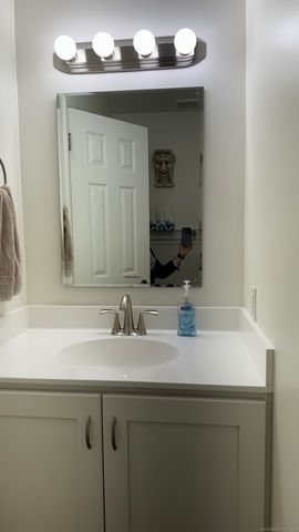 1106 Summer Hill Drive 1106, South Windsor, CT 06074