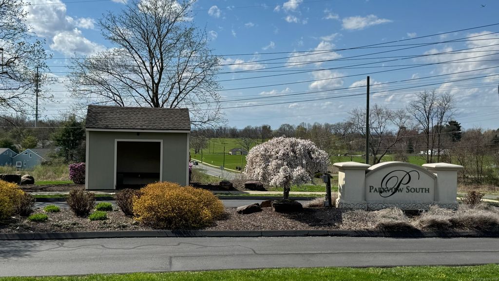 1106 Summer Hill Drive 1106, South Windsor, CT 06074