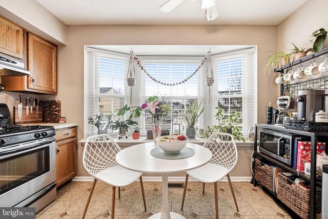 26 BLUE JAY DR, Clementon, NJ 08021