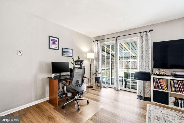 26 BLUE JAY DR, Clementon, NJ 08021