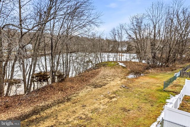 26 BLUE JAY DR, Clementon, NJ 08021