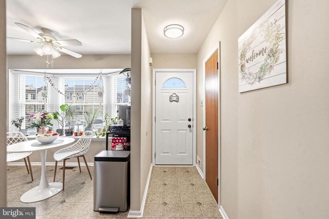 26 BLUE JAY DR, Clementon, NJ 08021