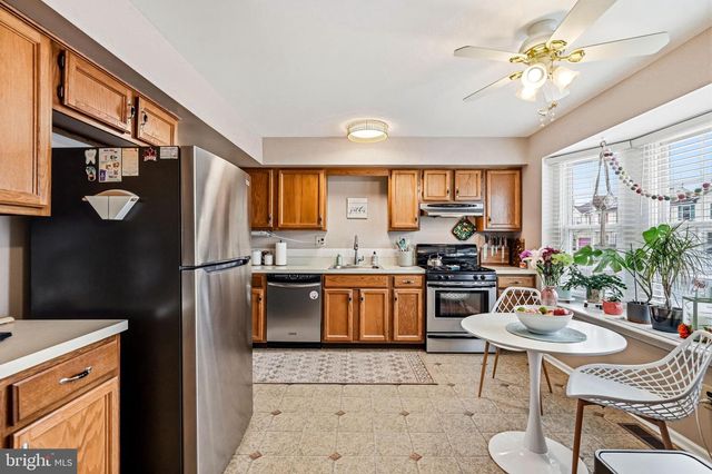 26 BLUE JAY DR, Clementon, NJ 08021