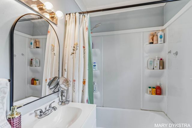 823 Prospect Avenue NE, Grand Rapids, MI 49503
