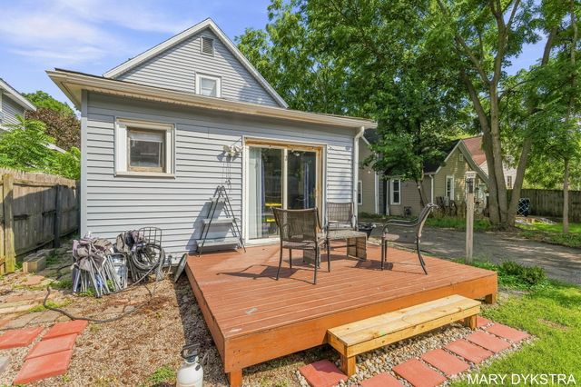 823 Prospect Avenue NE, Grand Rapids, MI 49503