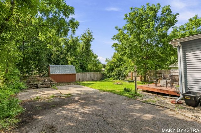 823 Prospect Avenue NE, Grand Rapids, MI 49503