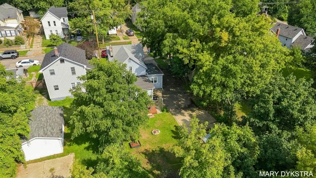 823 Prospect Avenue NE, Grand Rapids, MI 49503