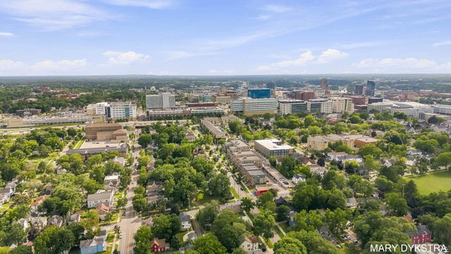 823 Prospect Avenue NE, Grand Rapids, MI 49503