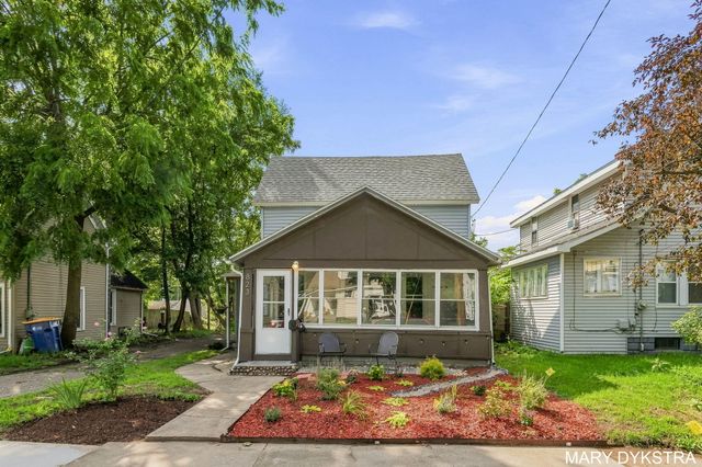 823 Prospect Avenue NE, Grand Rapids, MI 49503