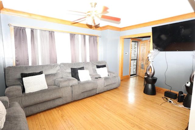 4064 N 24th STREET, Milwaukee, WI 53209