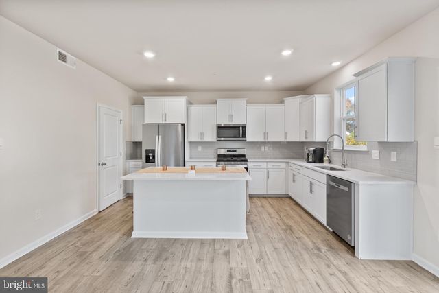 5131 GLISTENING POND WAY, Upper Marlboro, MD 20772