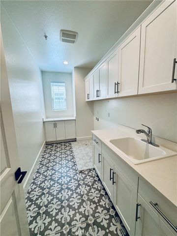17302 Eucalyptus, Huntington Beach, CA 92649