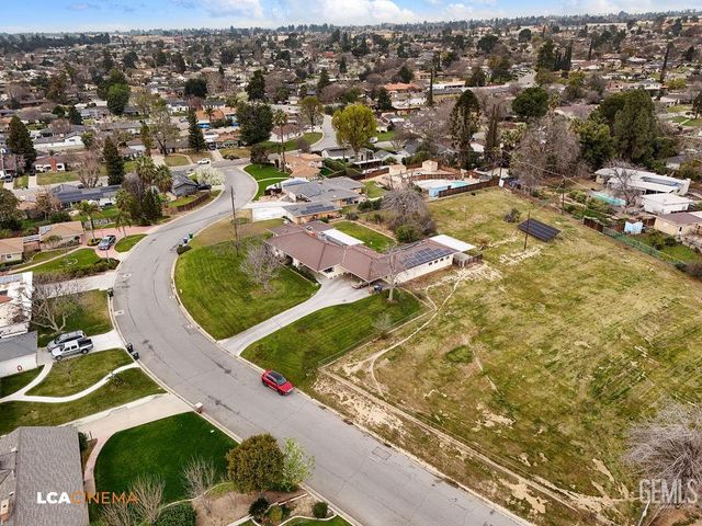 2712 Primera Vista, Bakersfield, CA 93306