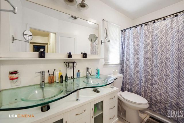 2712 Primera Vista, Bakersfield, CA 93306