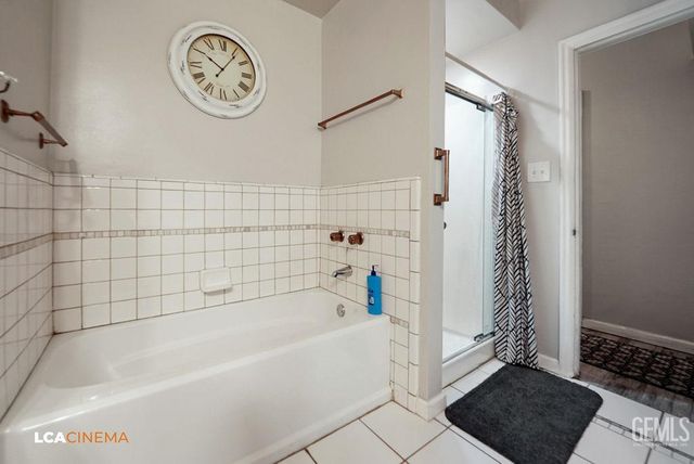 2712 Primera Vista, Bakersfield, CA 93306