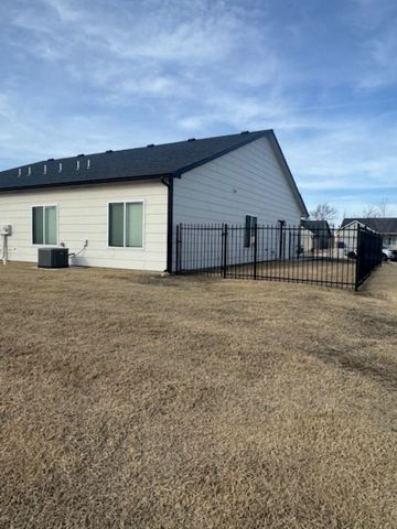 5196 N Honeylocust, Wichita, KS 67226