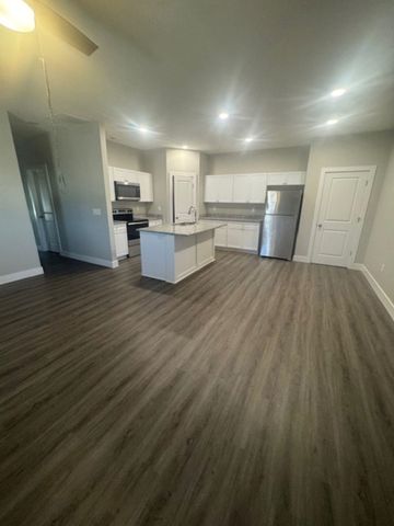 5196 N Honeylocust, Wichita, KS 67226